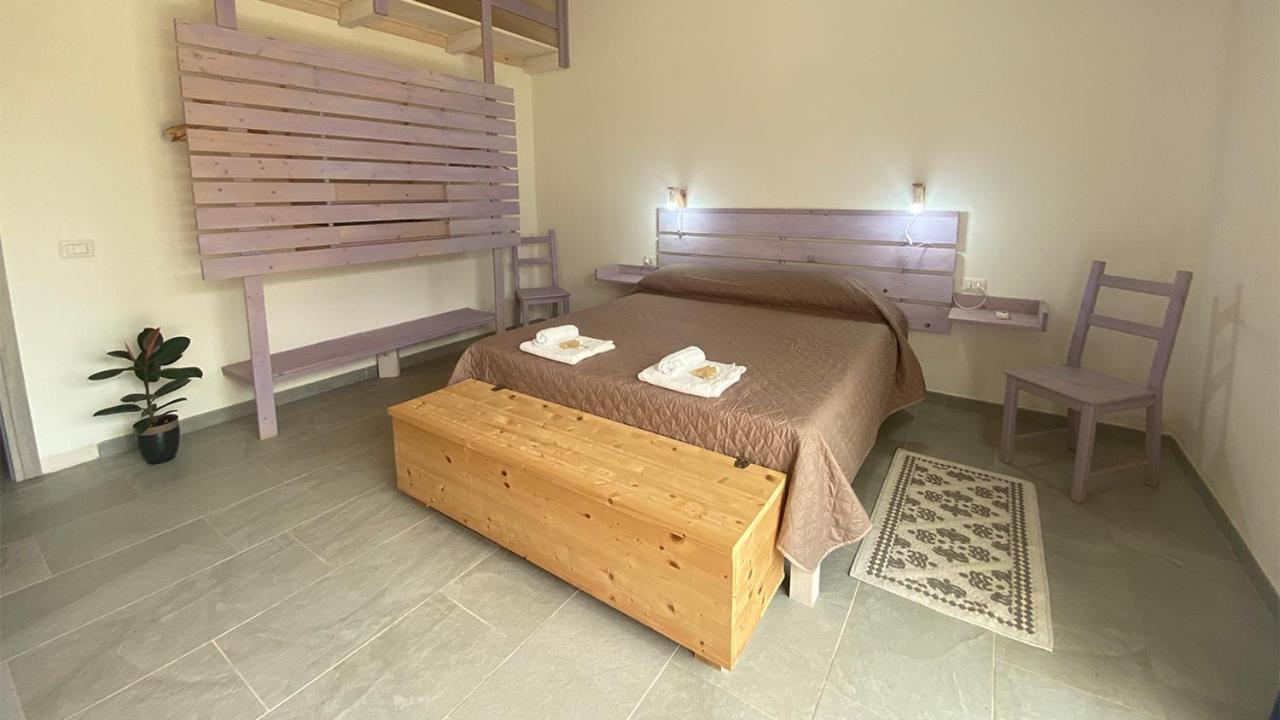I Tre Schen Hotel Calasetta Eksteriør billede