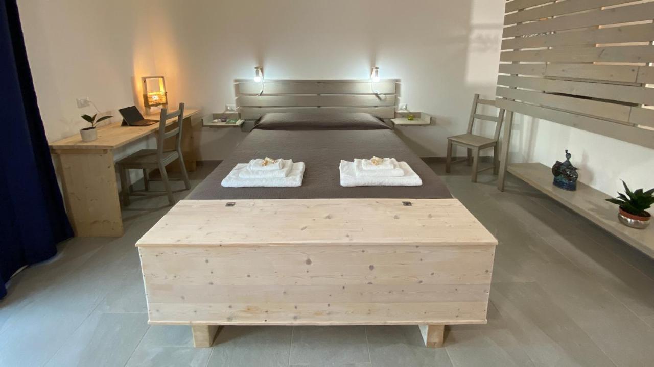I Tre Schen Hotel Calasetta Eksteriør billede